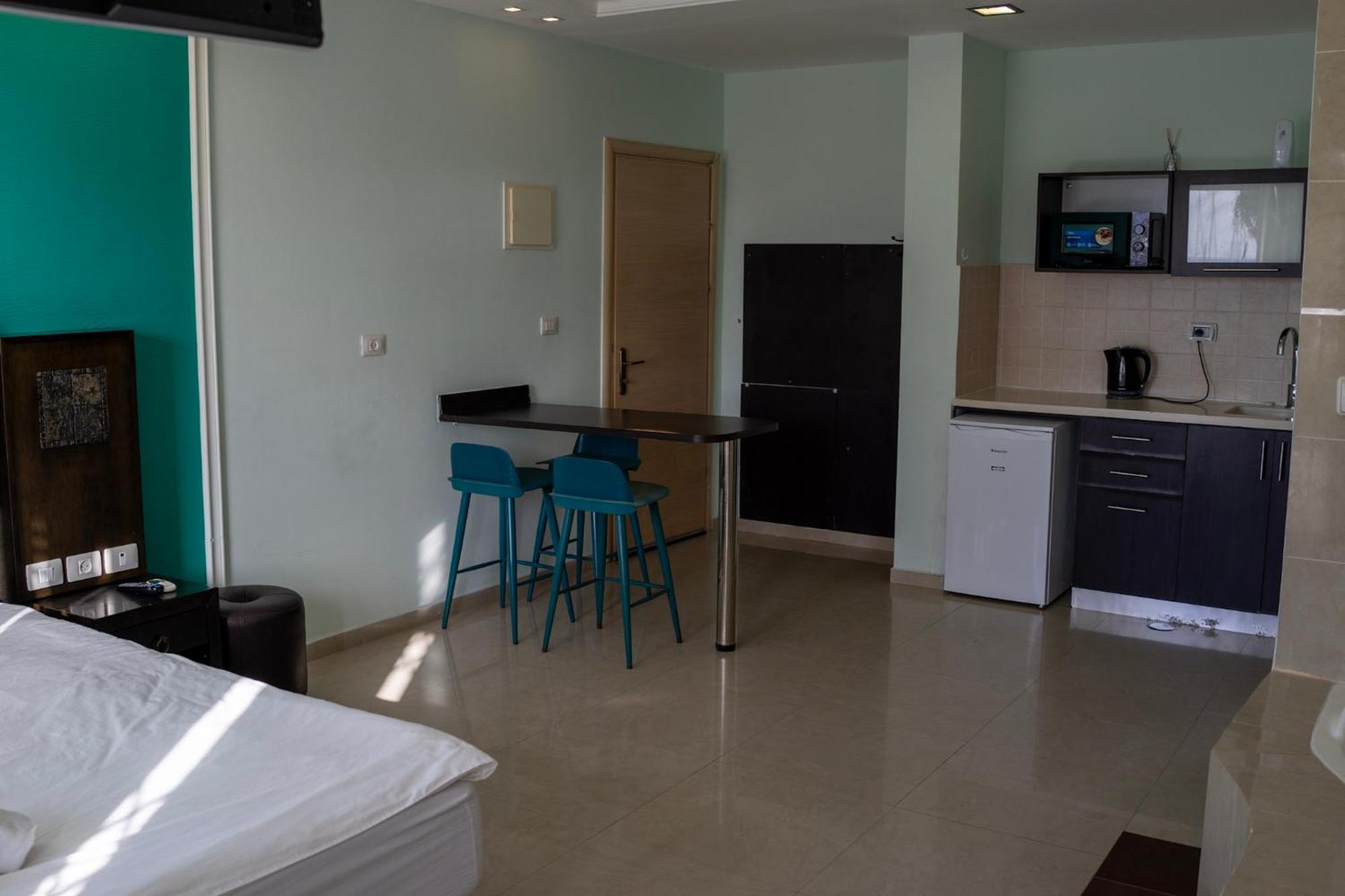 Marina Beach Hotel Тель-Авив Экстерьер фото